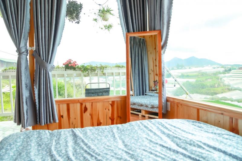 Homestay Nhà Bên Đường