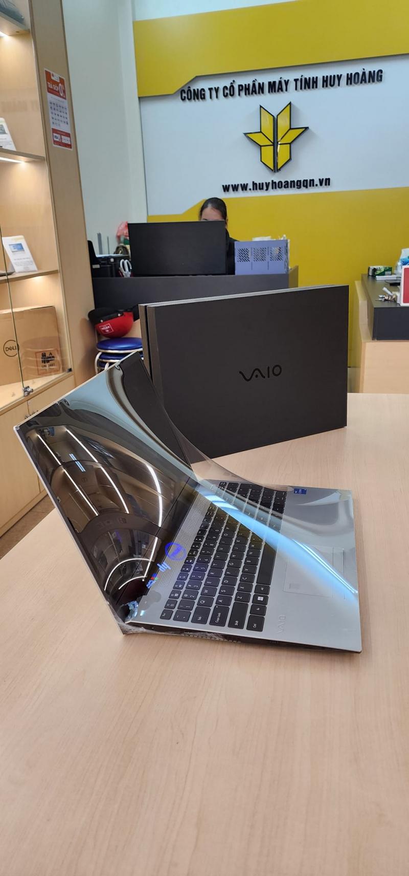 Huy Hoàng Computer