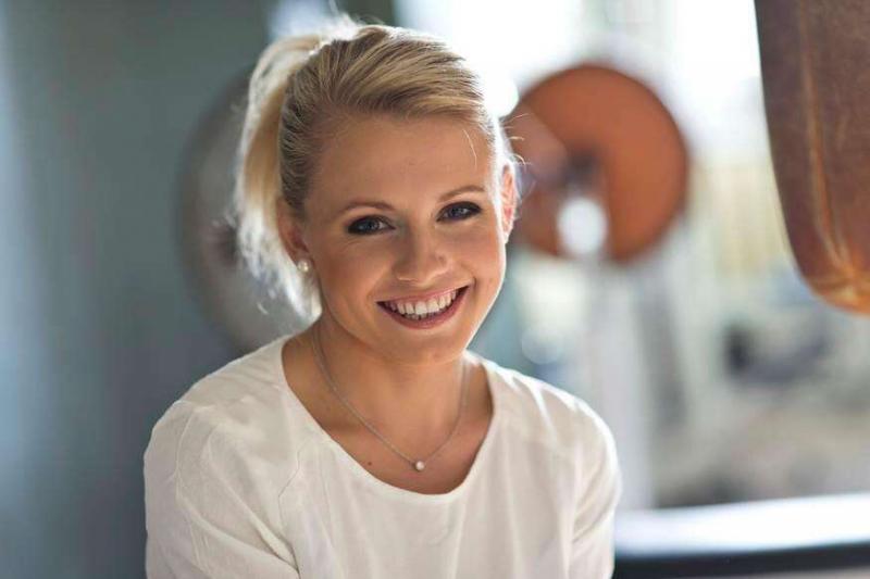 Julia Simic - Đức