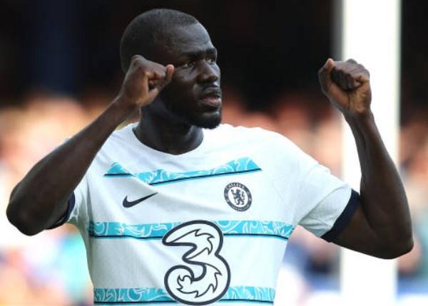 Kalidou Koulibaly (Chelsea, 295.000 bảng/tuần