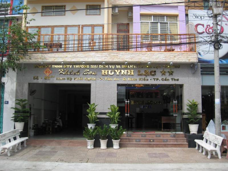 Khách Sạn Huỳnh Lạc