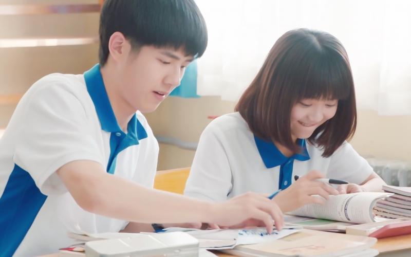 Không nên a dua theo bạn mà yêu sớm.