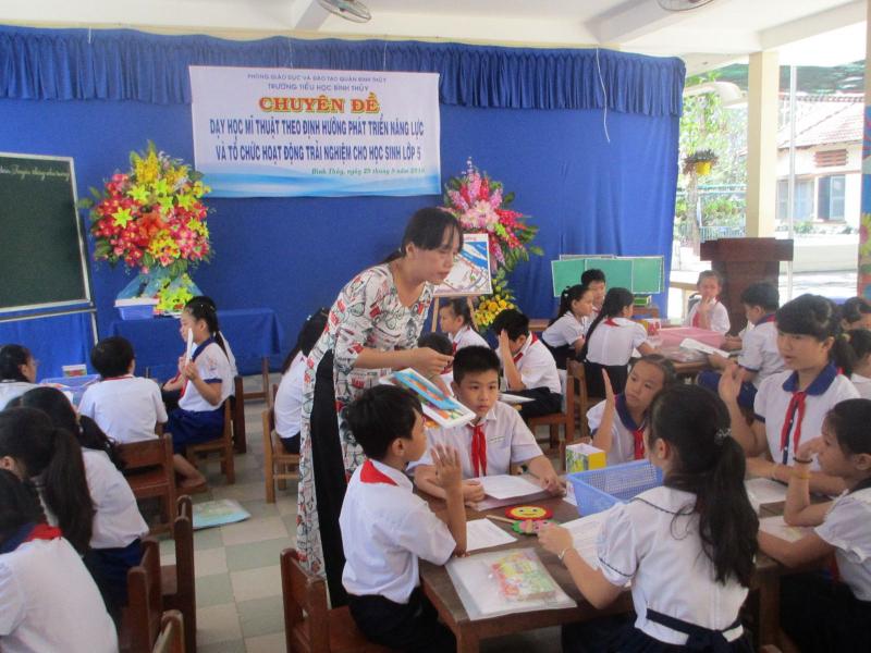 Cách giải quyết tình huống khó xử giữa giáo viên tiểu học và phụ huynh hay nhất