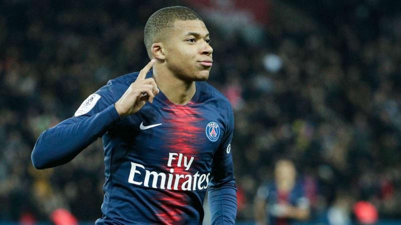 Kylian Mbappe - 180 triệu euro
