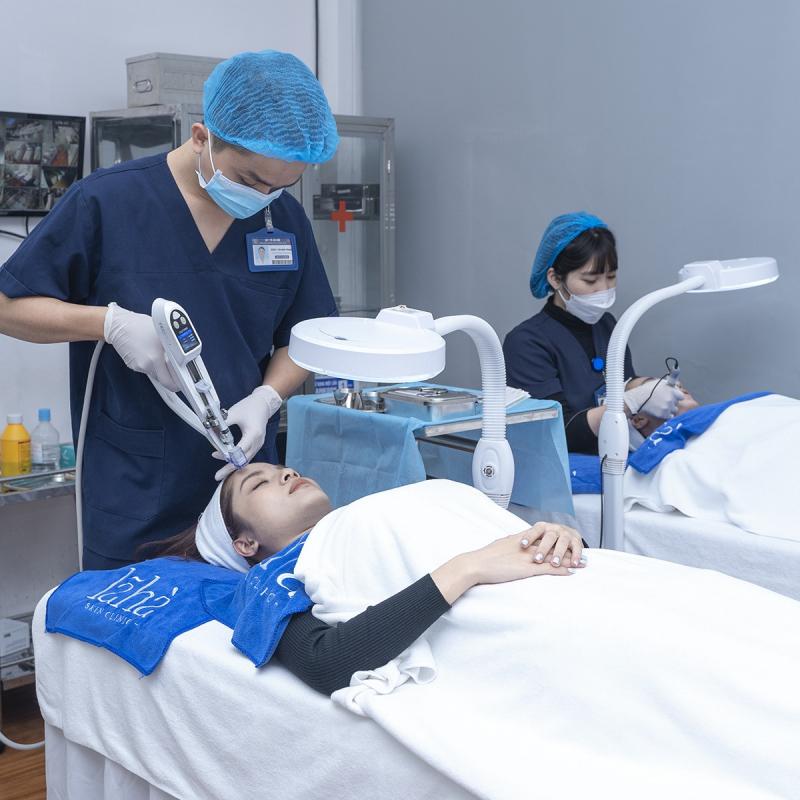Lã Hà Clinic