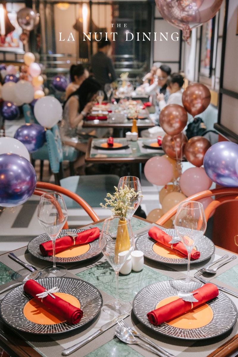 La Nuit Dining