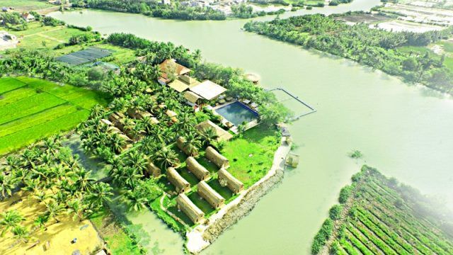 Làng Du lịch Tre Việt