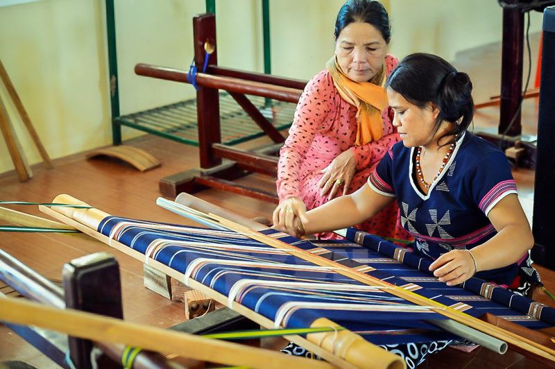 Làng dệt thổ cẩm Mỹ Nghiệp-Chung Mỹ