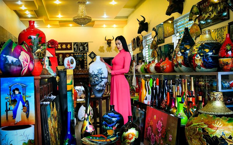Làng Tranh sơn mài Tương Bình Hiệp