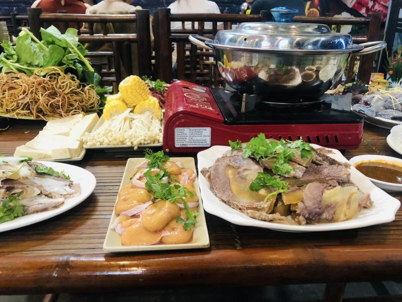 Lẩu Bò giáo Sĩ