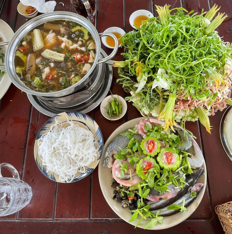 Lẩu Mắm 8 Biểu