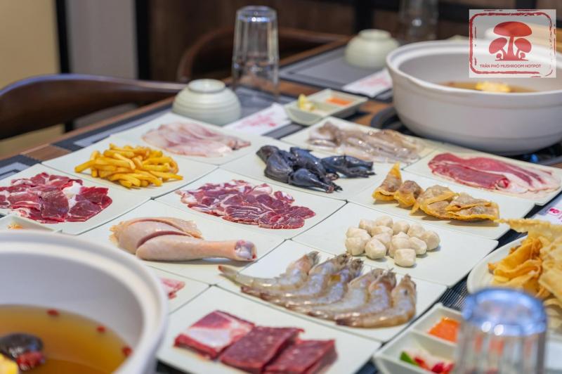 Lẩu nấm Trần Phố