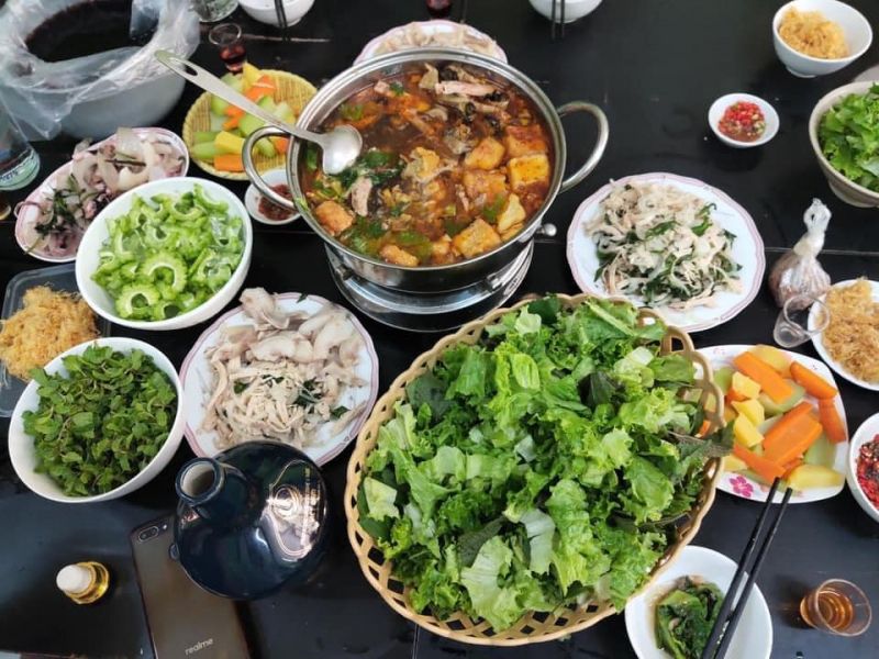 Lẩu Nhà Chanh