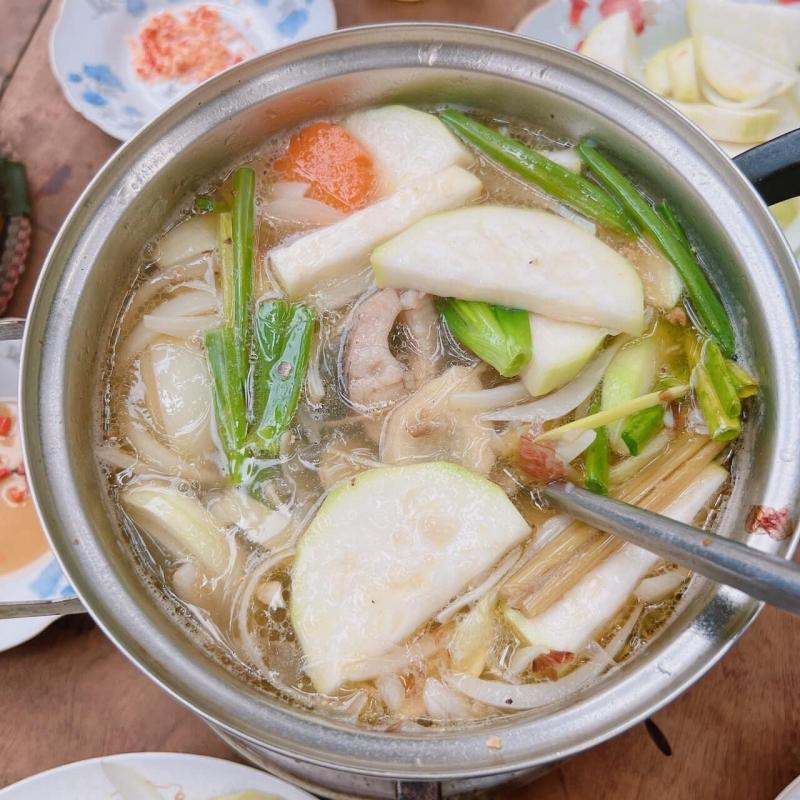 Lẩu Phương Vy