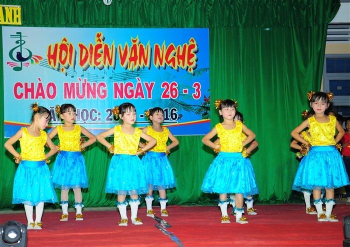 Lời dẫn chương trình văn nghệ 26/3 (số 3)