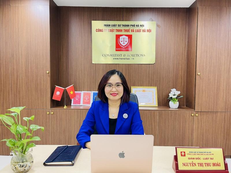 Luật sư Thu Hoài