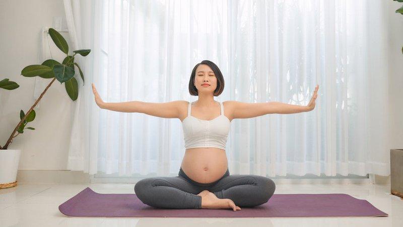 Luyện tập thể dục đều đặn.