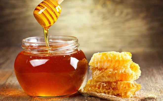 Mật ong nguyên chất làm sáng da