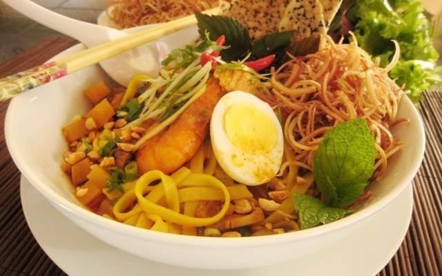 Mì Quảng thơm giòn