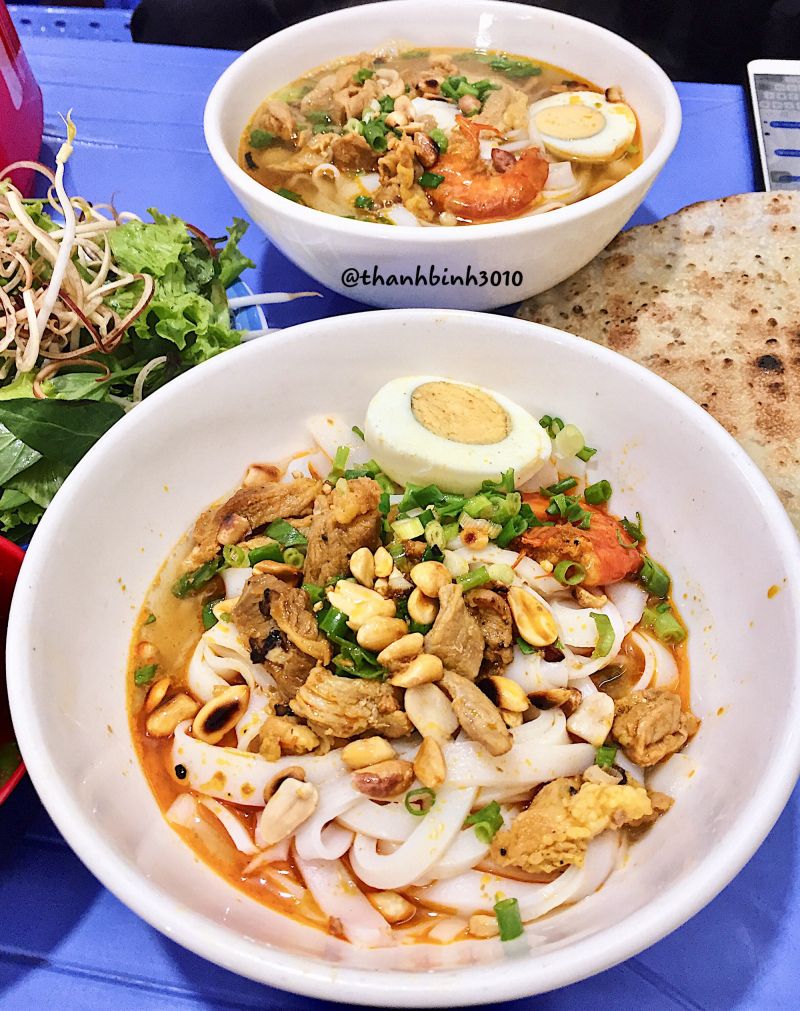Mì Quảng Sứa Hồng Vân