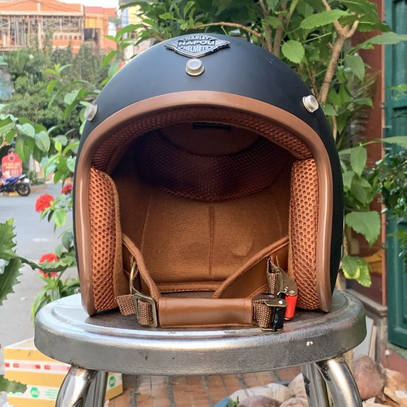 Mũ và mũ bảo hiểm