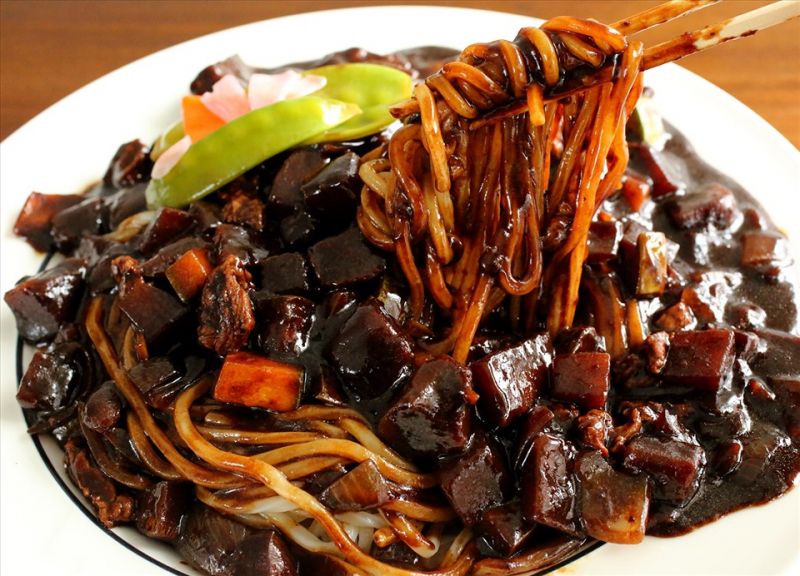 Mỳ tương đen