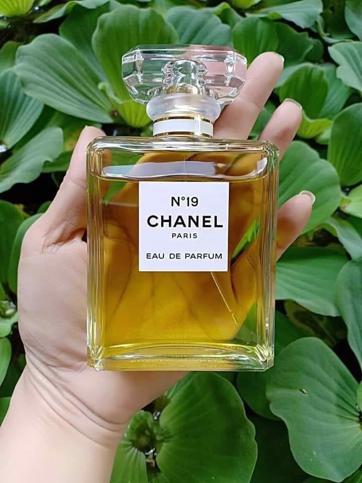 N°19  EAU DE PARFUM DẠNG XỊT - 100 ml