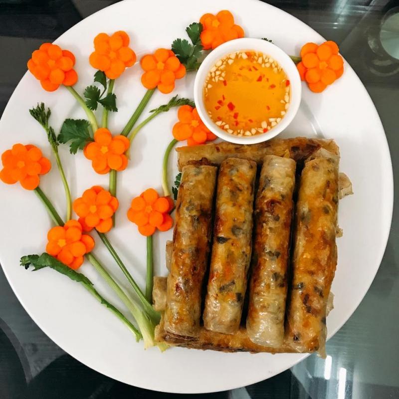 Món nem rán ngày Tết