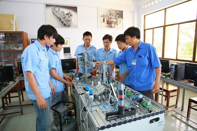 Sửa chữa điện, điện tử luôn rất thiết thực