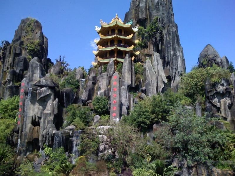 Vẻ đẹp hoang sơ của Ngũ Hành Sơn