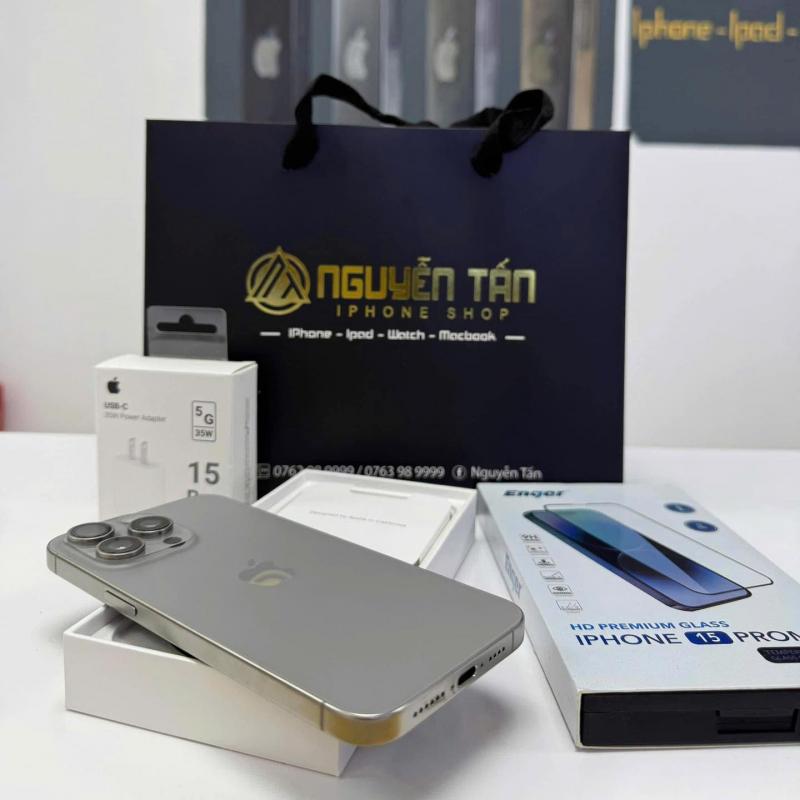 Khách hàng luôn tin tưởng mua hàng tại Nguyễn Tấn iPhone Shop