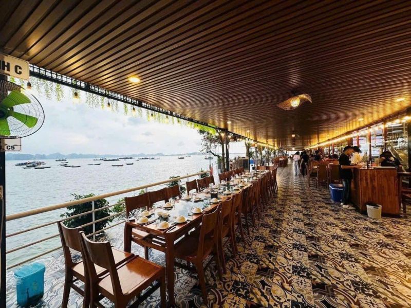 Nhà hàng Bờ Biển Hạ Long
