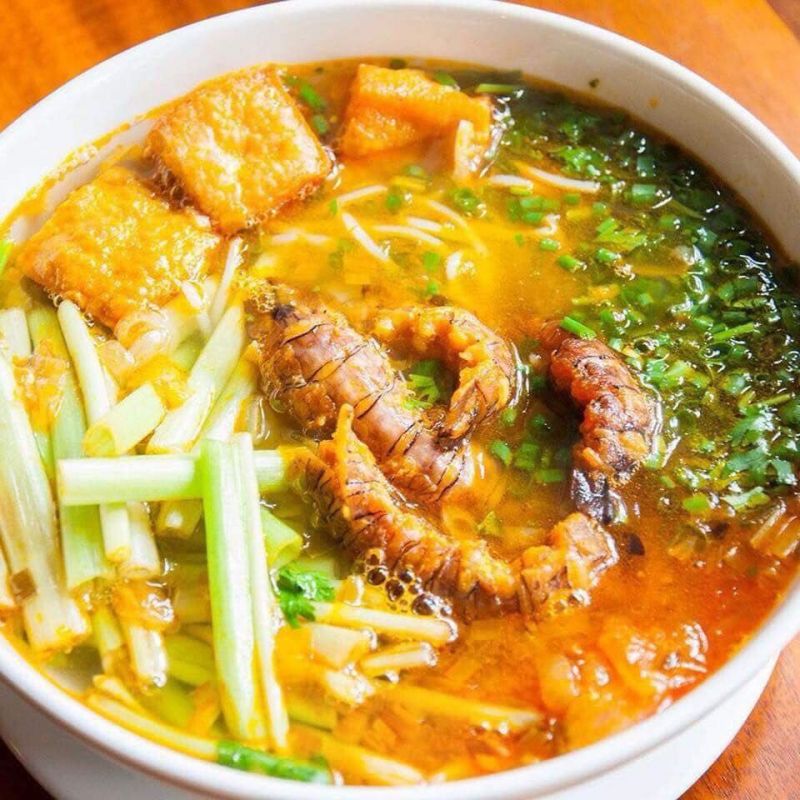 Tô bún đặc trưng