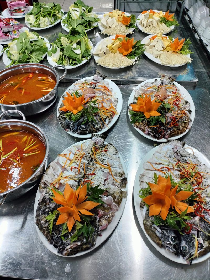 Nhà Hàng Gió Biển