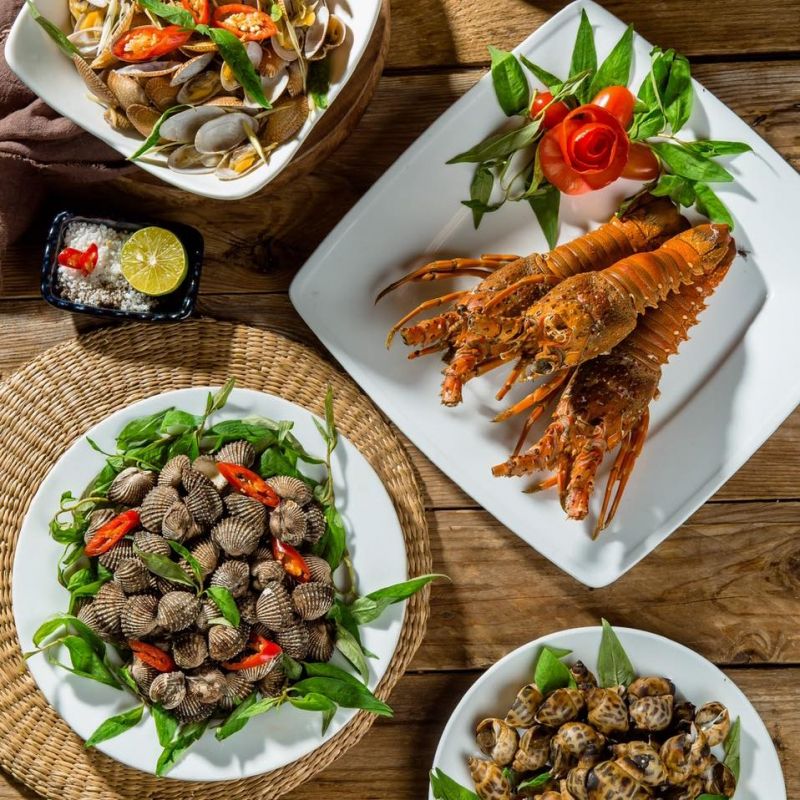 Nhà Hàng Hương Quê