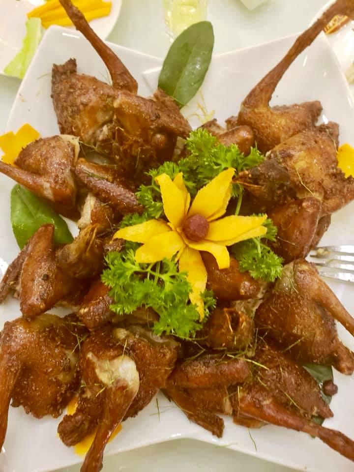 Món ăn tại nhà hàng