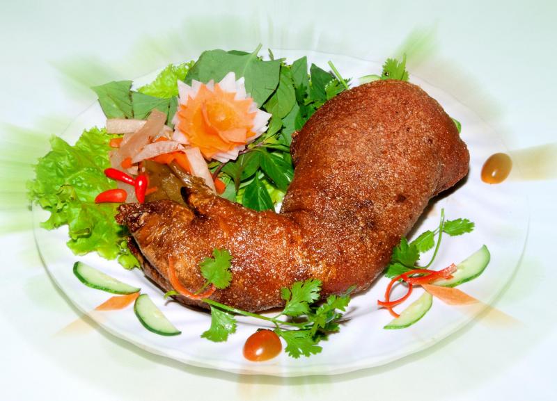 Nhà Hàng Tân Sơn