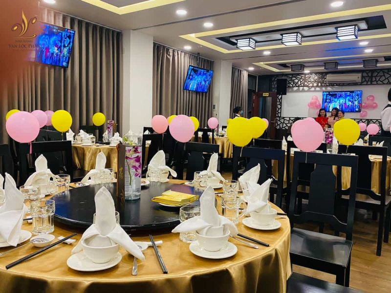 Nhà Hàng Vạn Lộc Phát