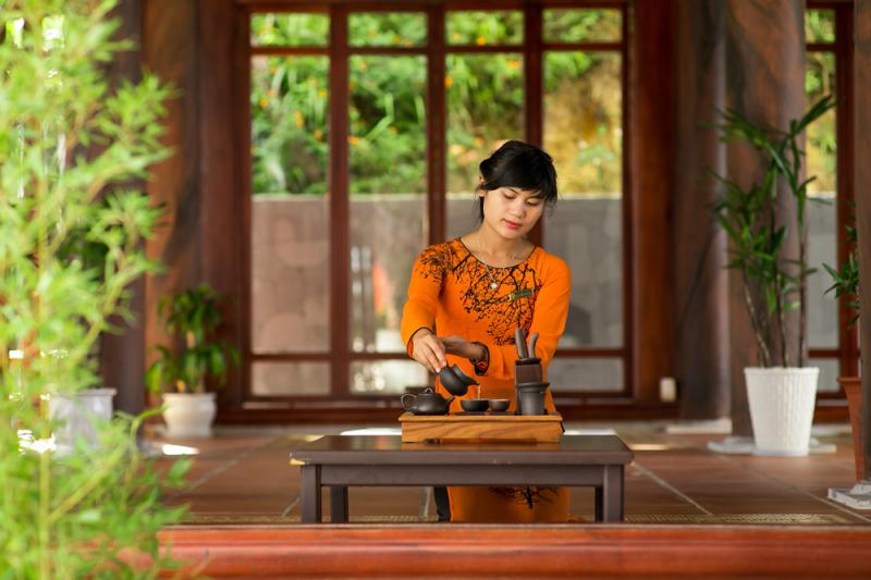 Nhâm nhi tách trà đạo ở Trú Vũ Trà Quán