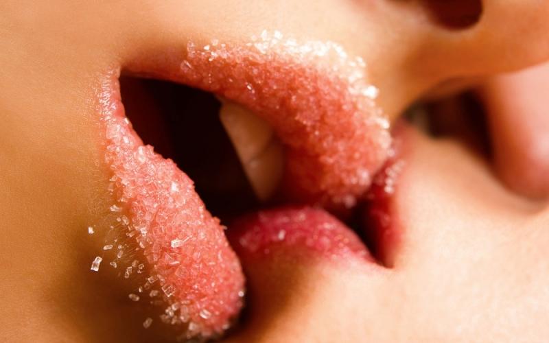 Nụ hôn kiểu Pháp có lẽ là nụ hôn kinh điển và ngọt ngào nhất