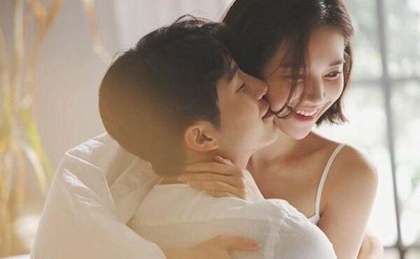 Nụ hôn lên má