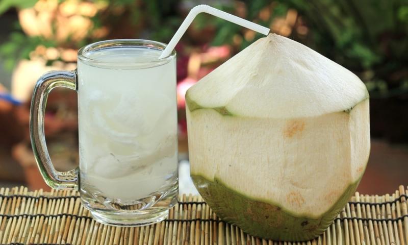 Nước dừa tốt cho mẹ bầu.