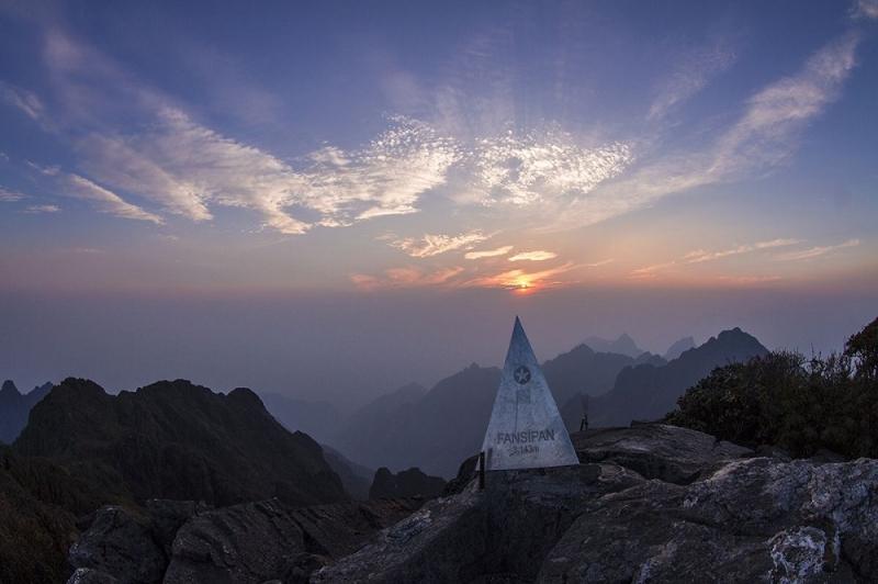 Với độ cao 2143m dành cho những ai thích mạo hiểm, chinh phục