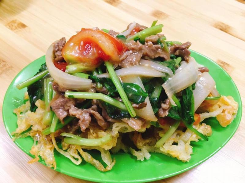Phở chiên trứng ăn khá lạ miệng