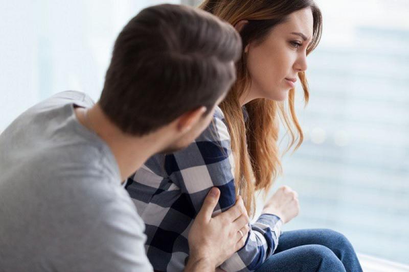 Biết làm những gì để vợ cảm thấy tốt hơn