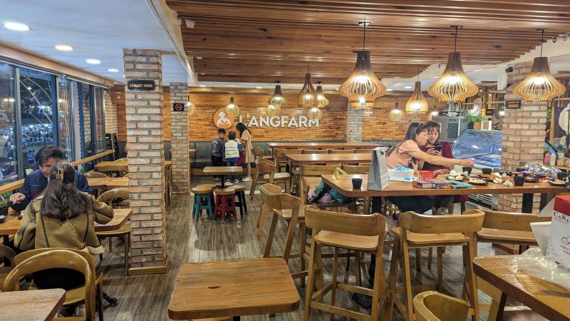 Quán buffet chay L’angfarm Đà Lạt