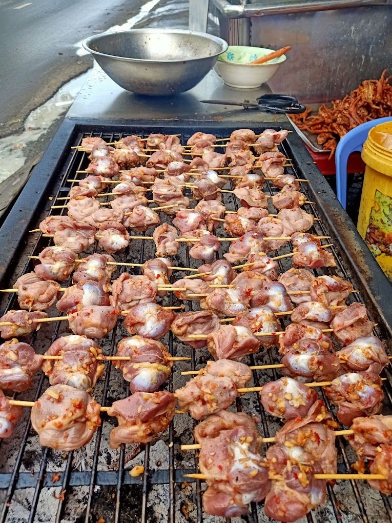 Quán Chân Gà Nướng Khoái Hoài
