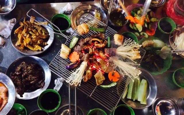 Món ăn hấp dẫn tại quán