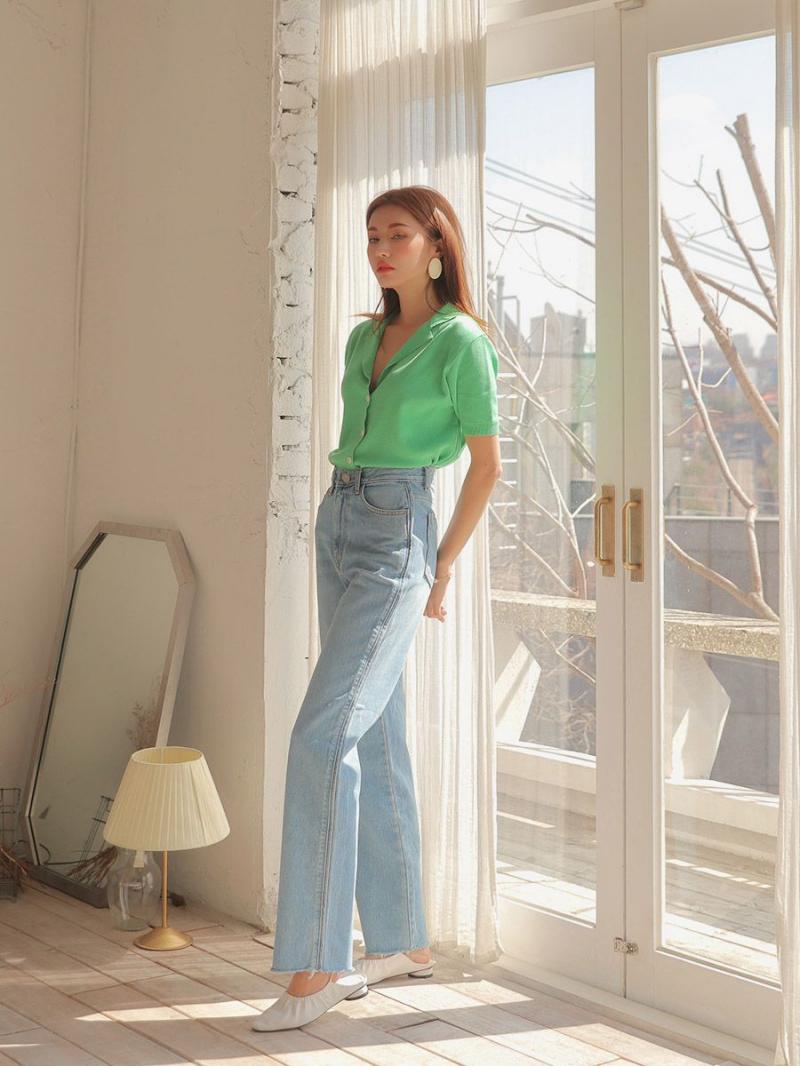 Không phối quá 3 màu cho 1 outfit