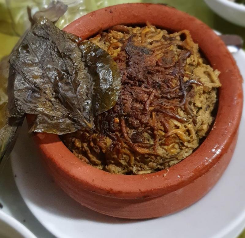 Quán rươi Vụ Xuyên